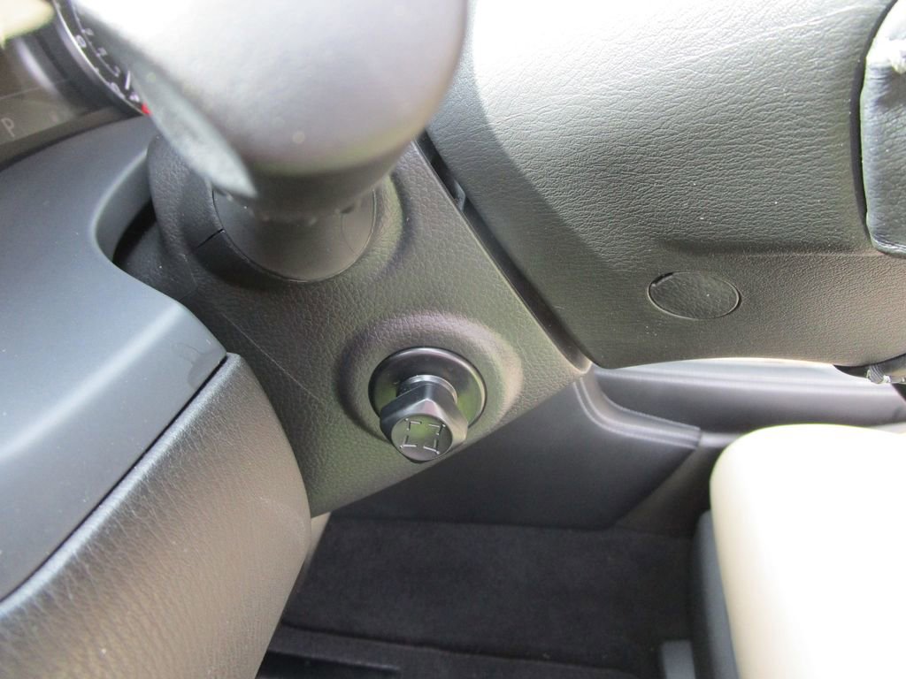 Used 2024 Nissan Armada SL w/ Cargo Package image 30