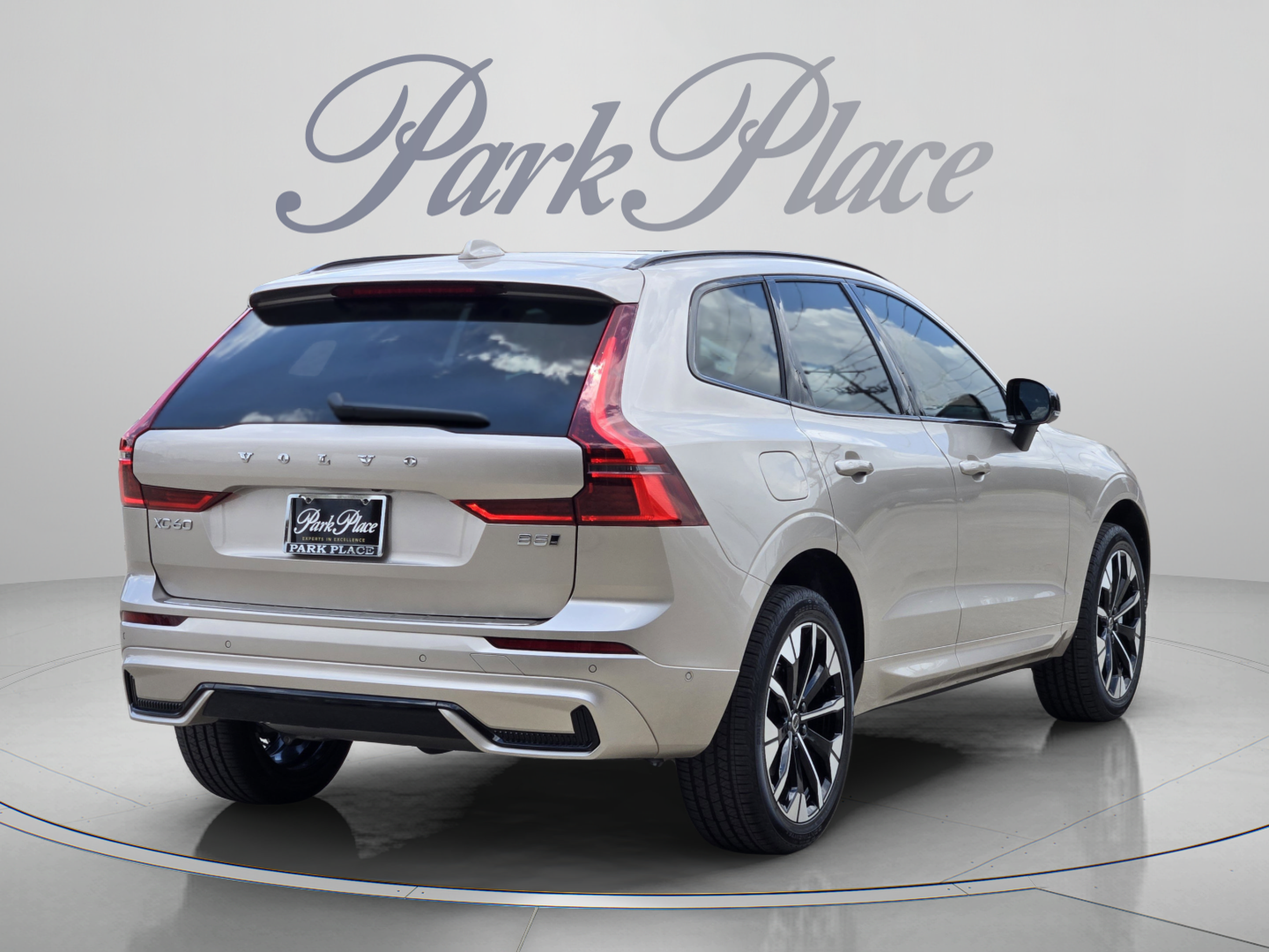 New 2026 Volvo XC60 B5 Plus w/ Protection Package Premier AWD/4WD image 6