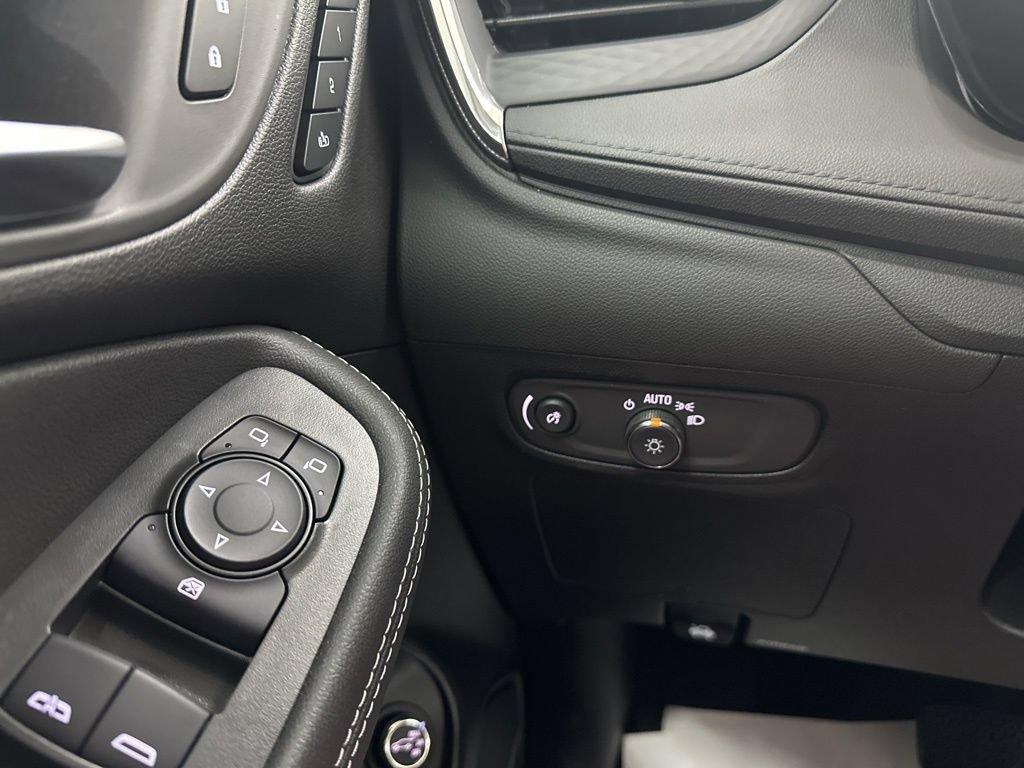 New 2026 Buick Encore GX Avenir w/ Avenir Technology Package AWD/4WD image 38