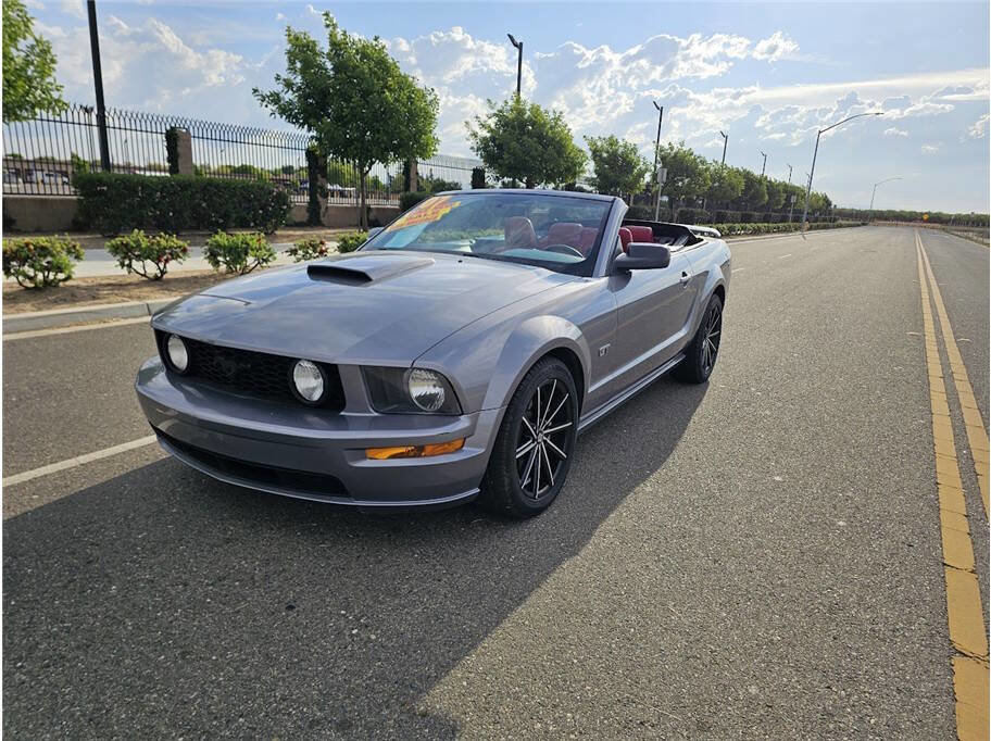 Used 2007 Ford Mustang GT RWD image 3