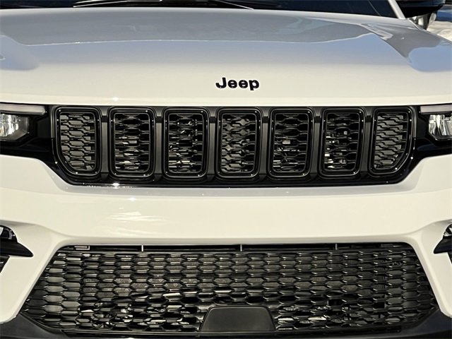 New 2025 Jeep Grand Cherokee Limited w/ Black Appearance Package image 46