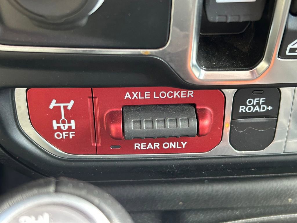 Used 2024 Jeep Gladiator Mojave w/ Safety Group image 33