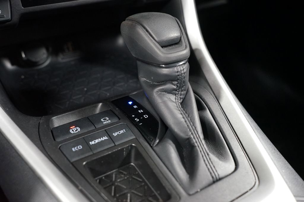 Certified 2025 Toyota RAV4 LE image 21