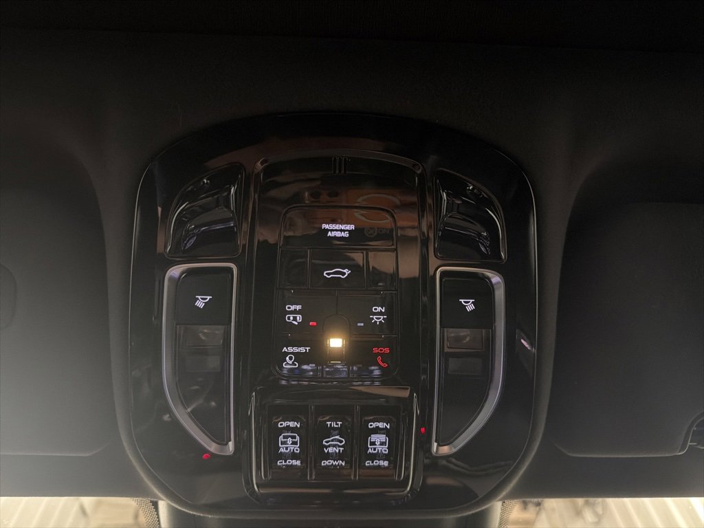 Used 2023 Maserati Grecale Trofeo image 24