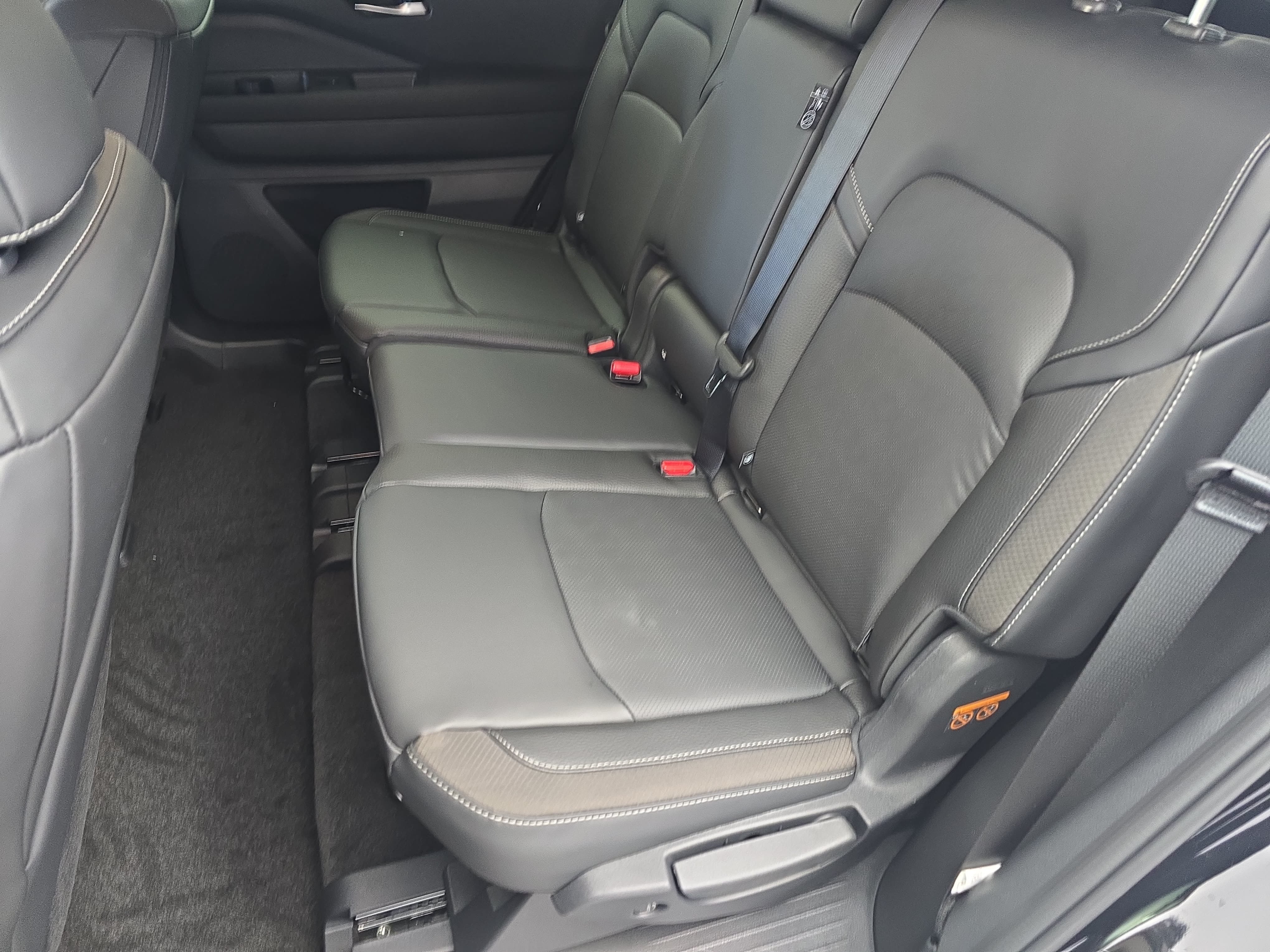 New 2026 Nissan Pathfinder SL FWD image 15