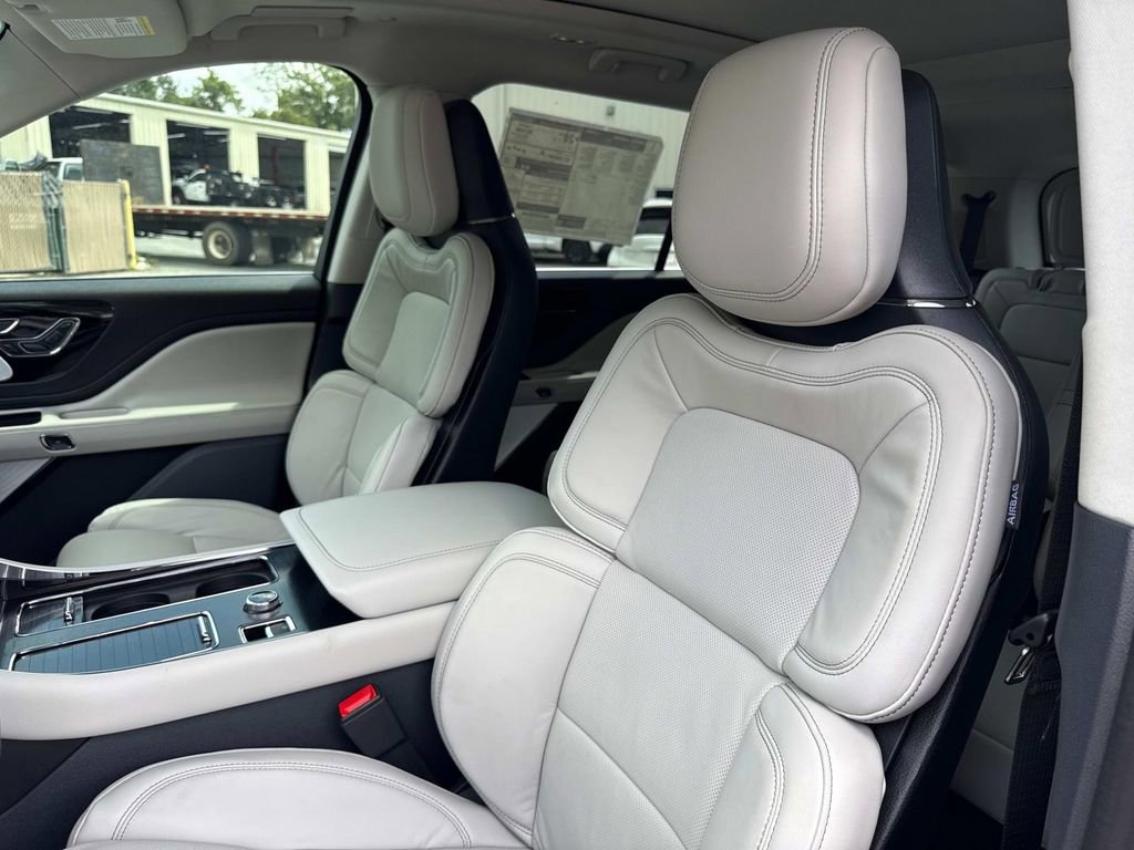 New 2025 Lincoln Aviator Reserve image 22