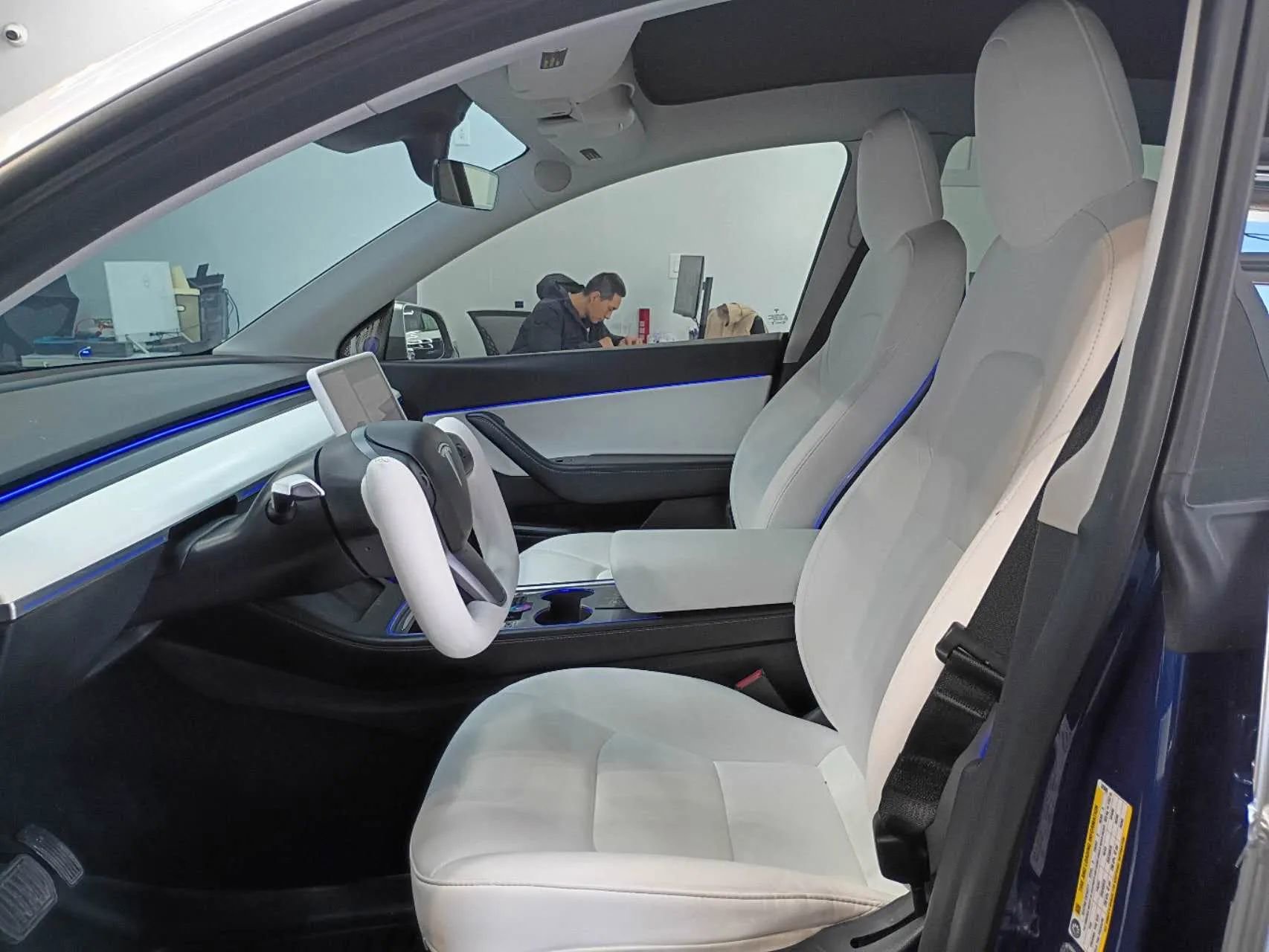 Used 2022 Tesla Model Y Long Range AWD/4WD image 14