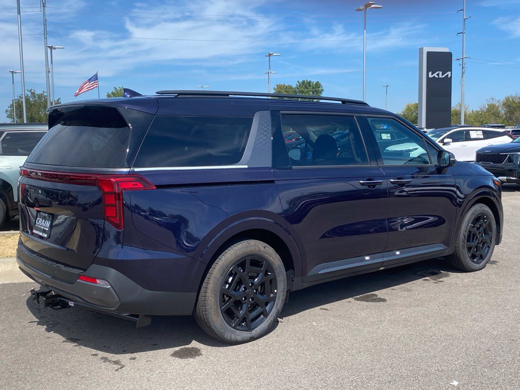 New 2027 Kia Carnival EX FWD image 7