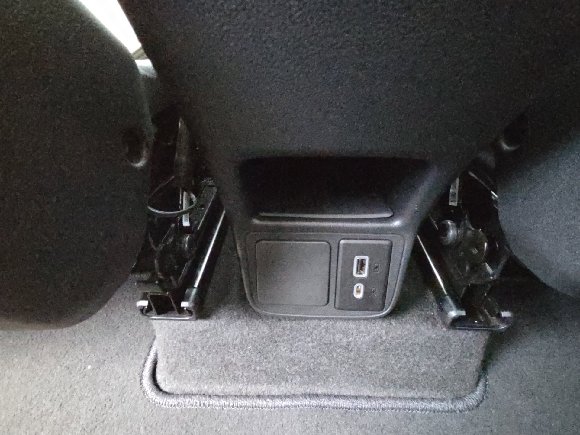 Certified 2024 Buick Encore GX Sport Touring FWD image 30