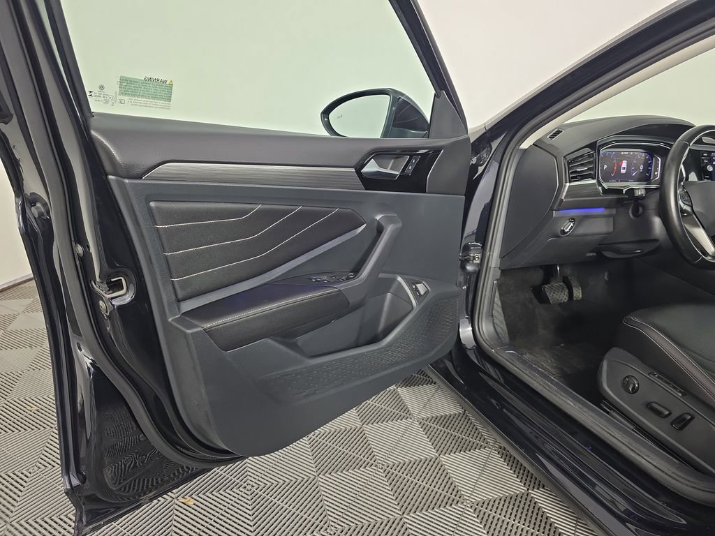Used 2023 Volkswagen Jetta SEL FWD image 17