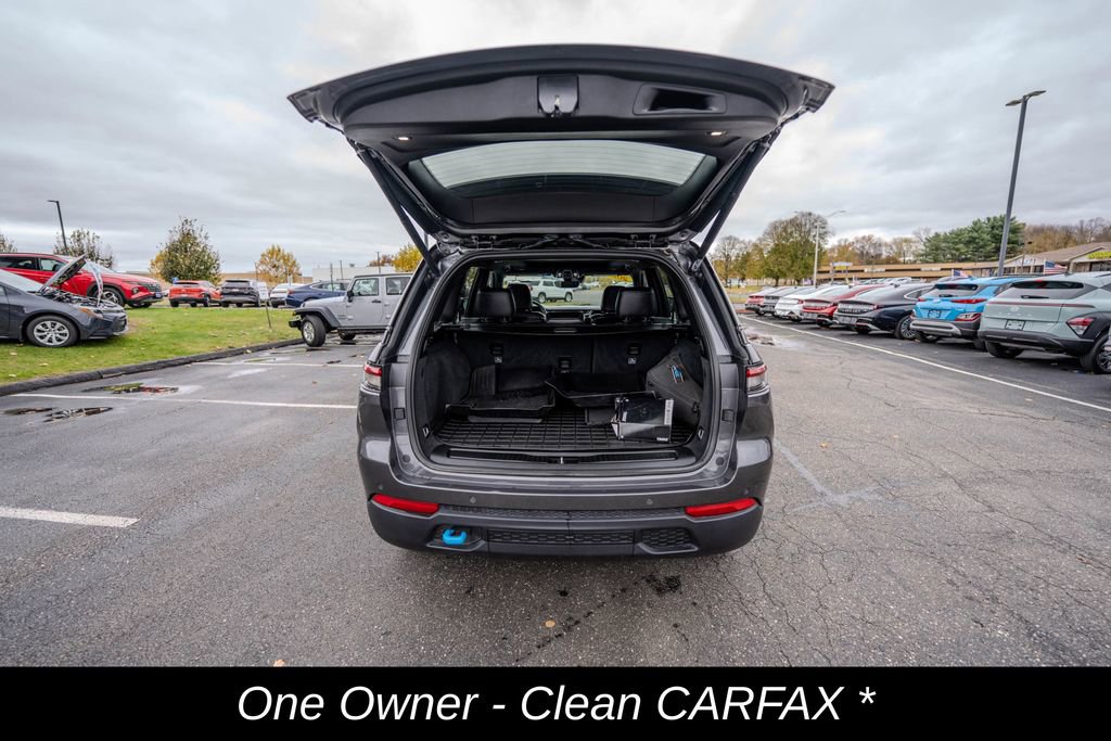 Used 2022 Jeep Grand Cherokee Trailhawk image 11