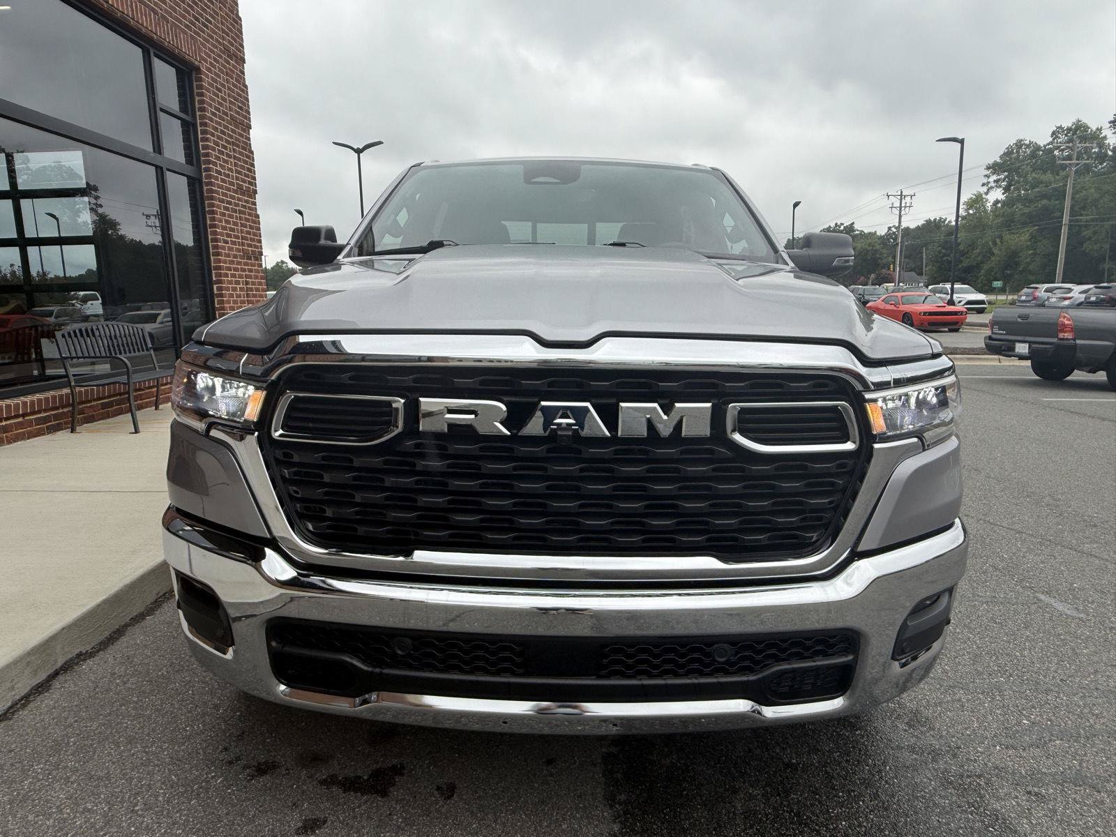 Used 2025 RAM 1500 Big Horn AWD/4WD image 9