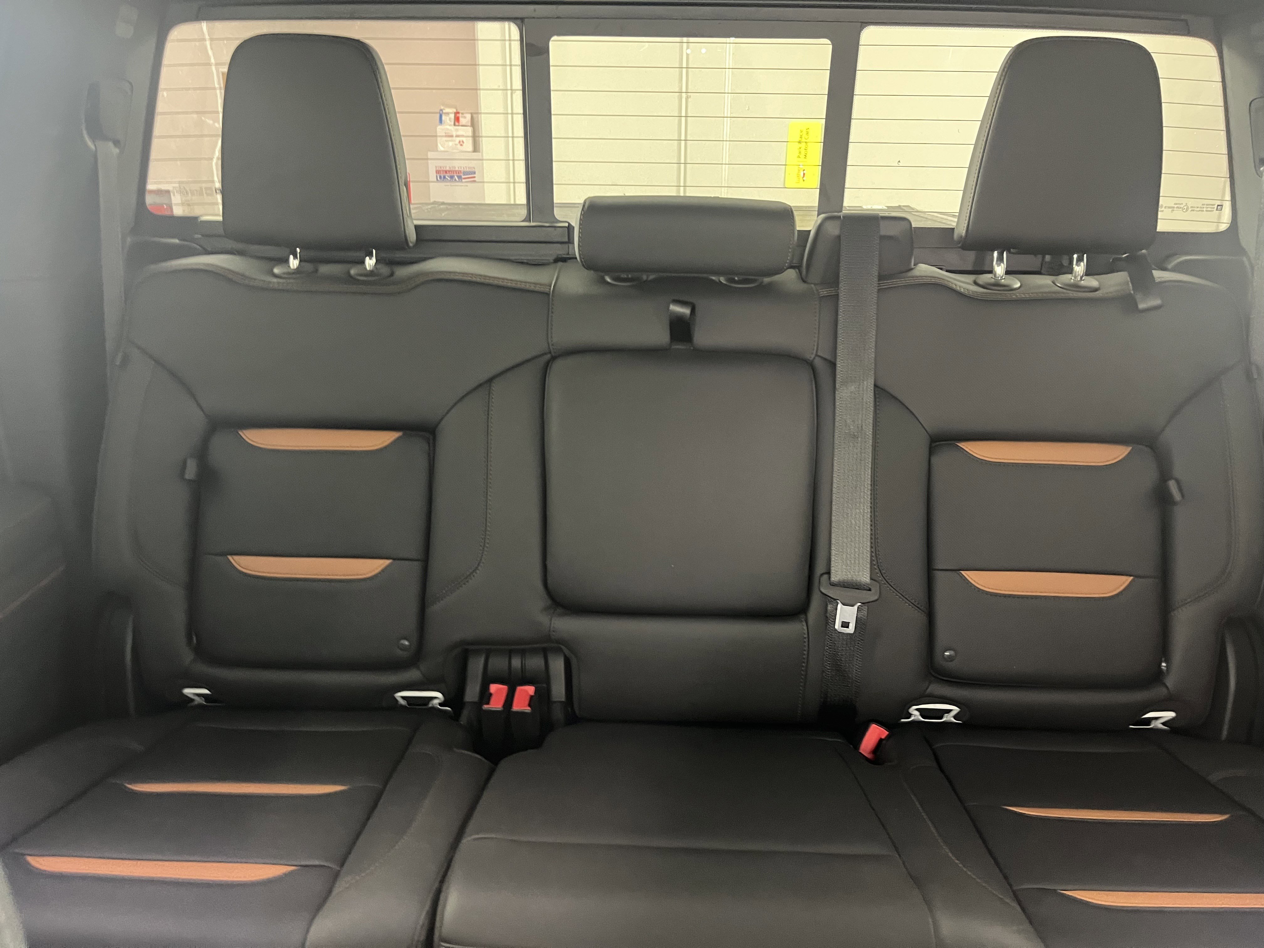 Used 2022 GMC Sierra 1500 AT4 w/ AT4 Premium Package image 22