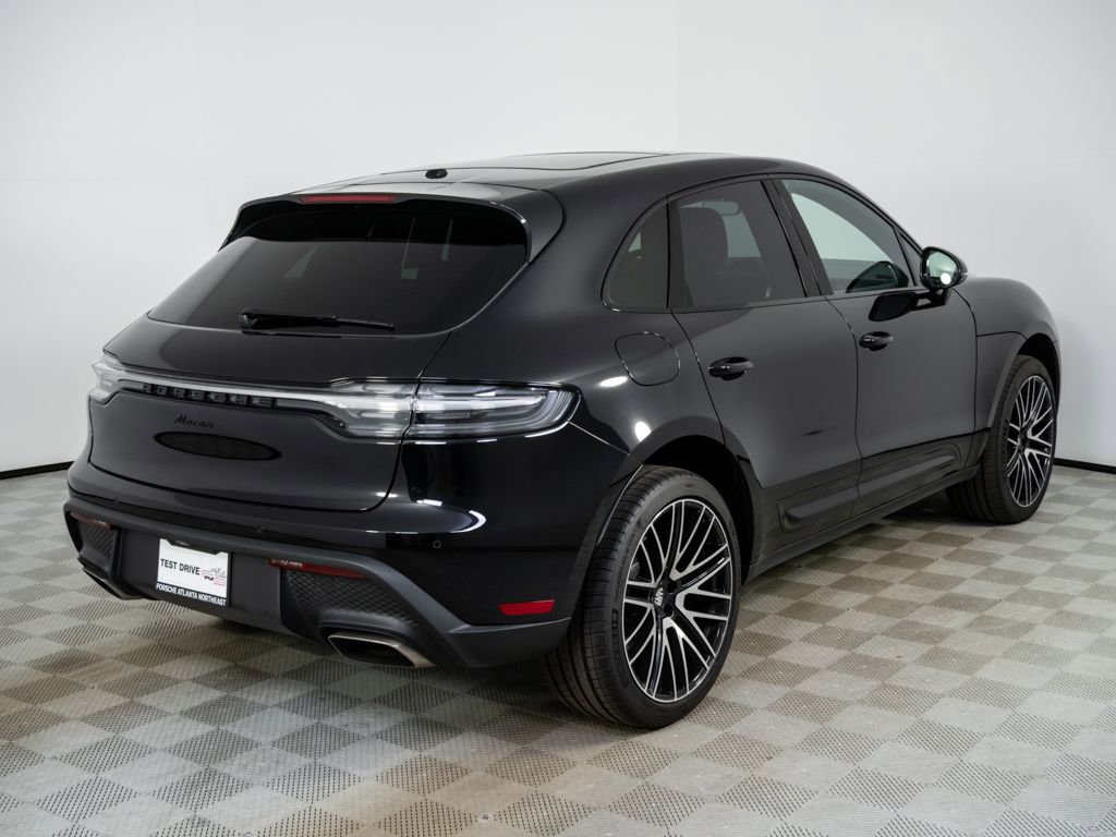 Certified 2025 Porsche Macan image 29