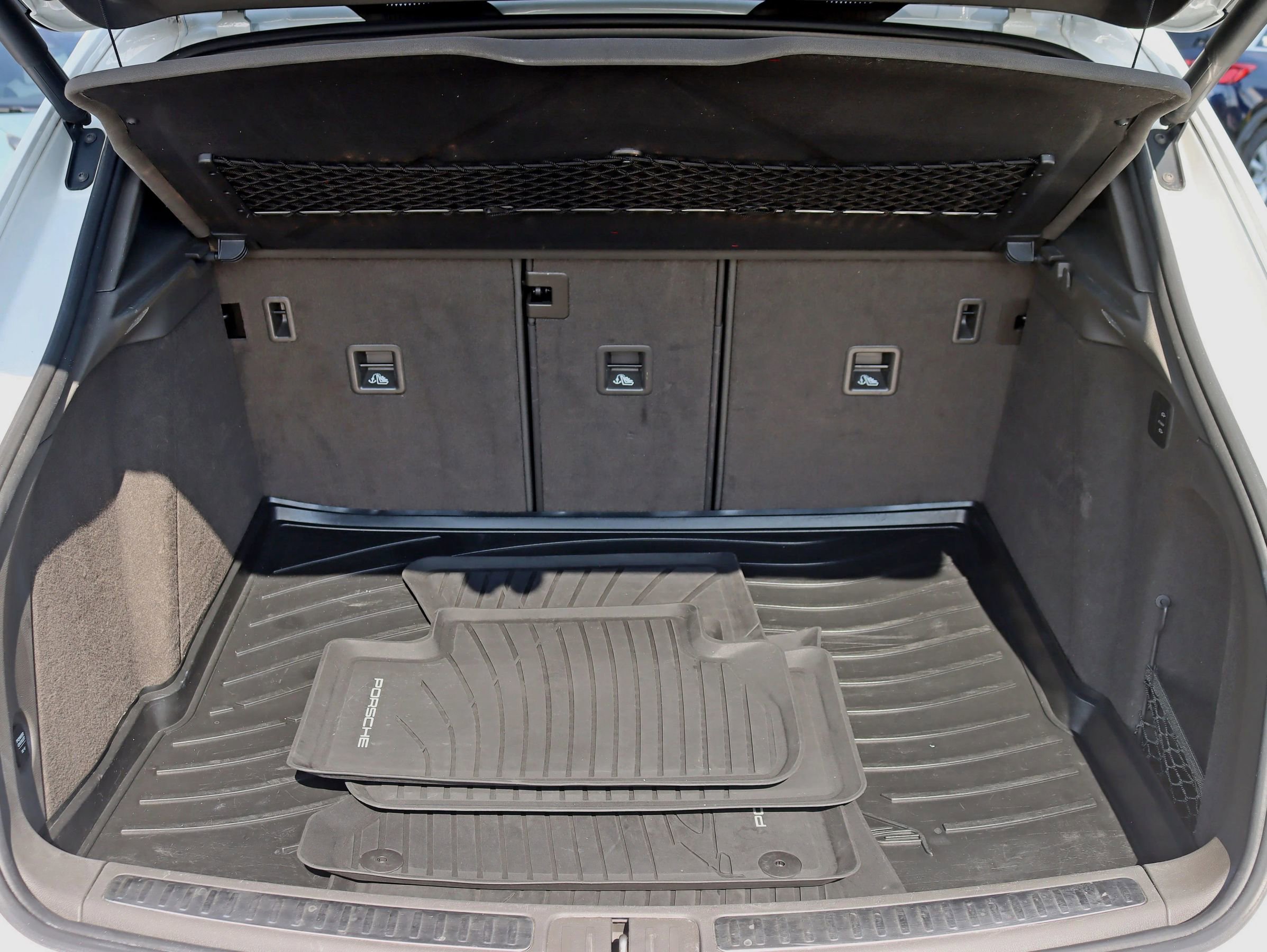 Used 2018 Porsche Macan Sport Edition image 35