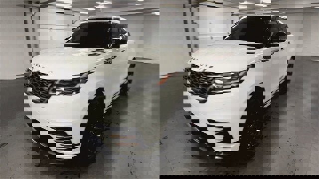 Used 2020 Land Rover Range Rover Velar R-Dynamic S image 4