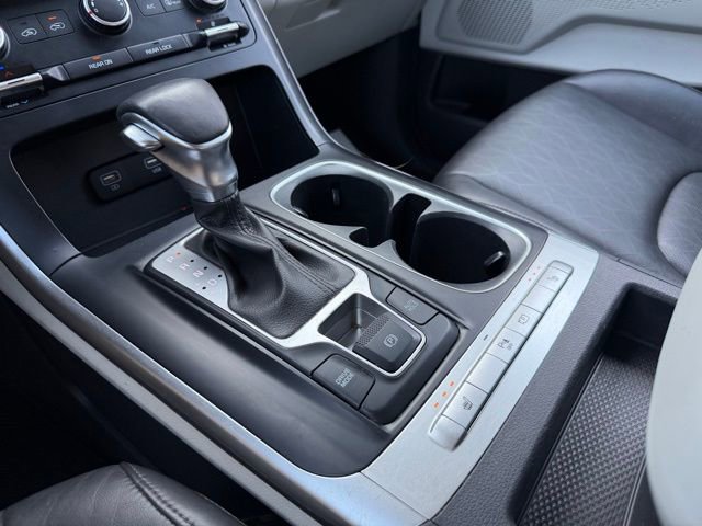 Used 2022 Kia Carnival LX image 30