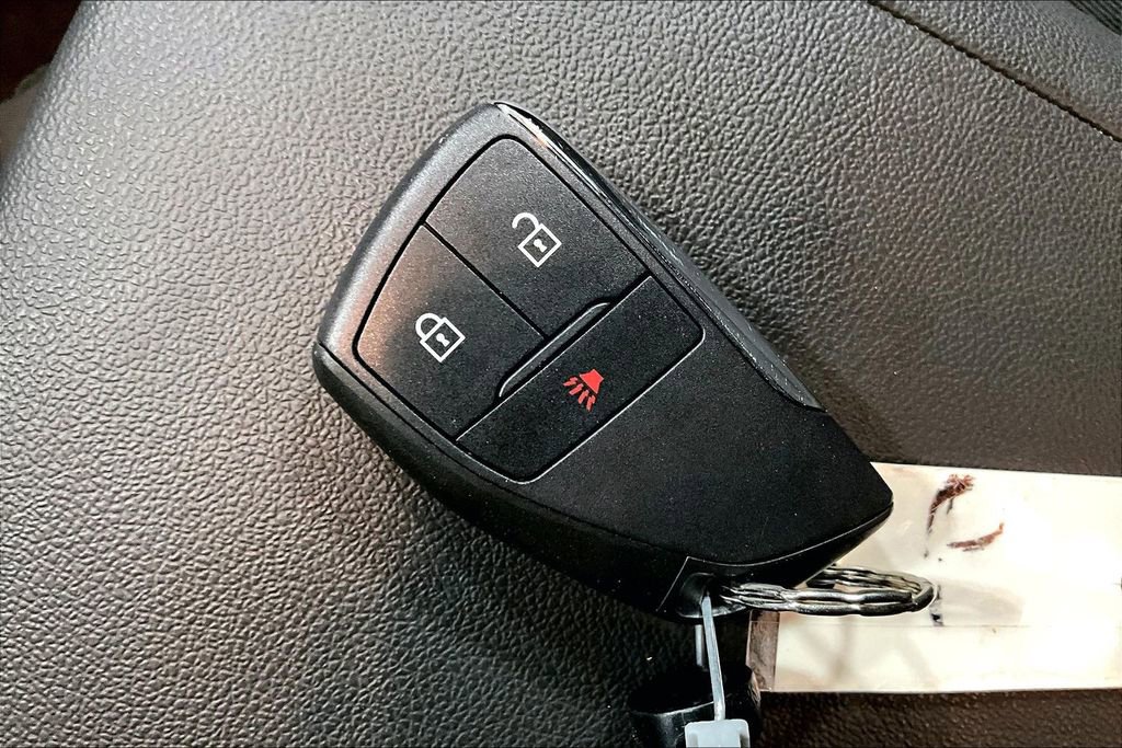 Used 2025 Chevrolet Colorado W/T image 13