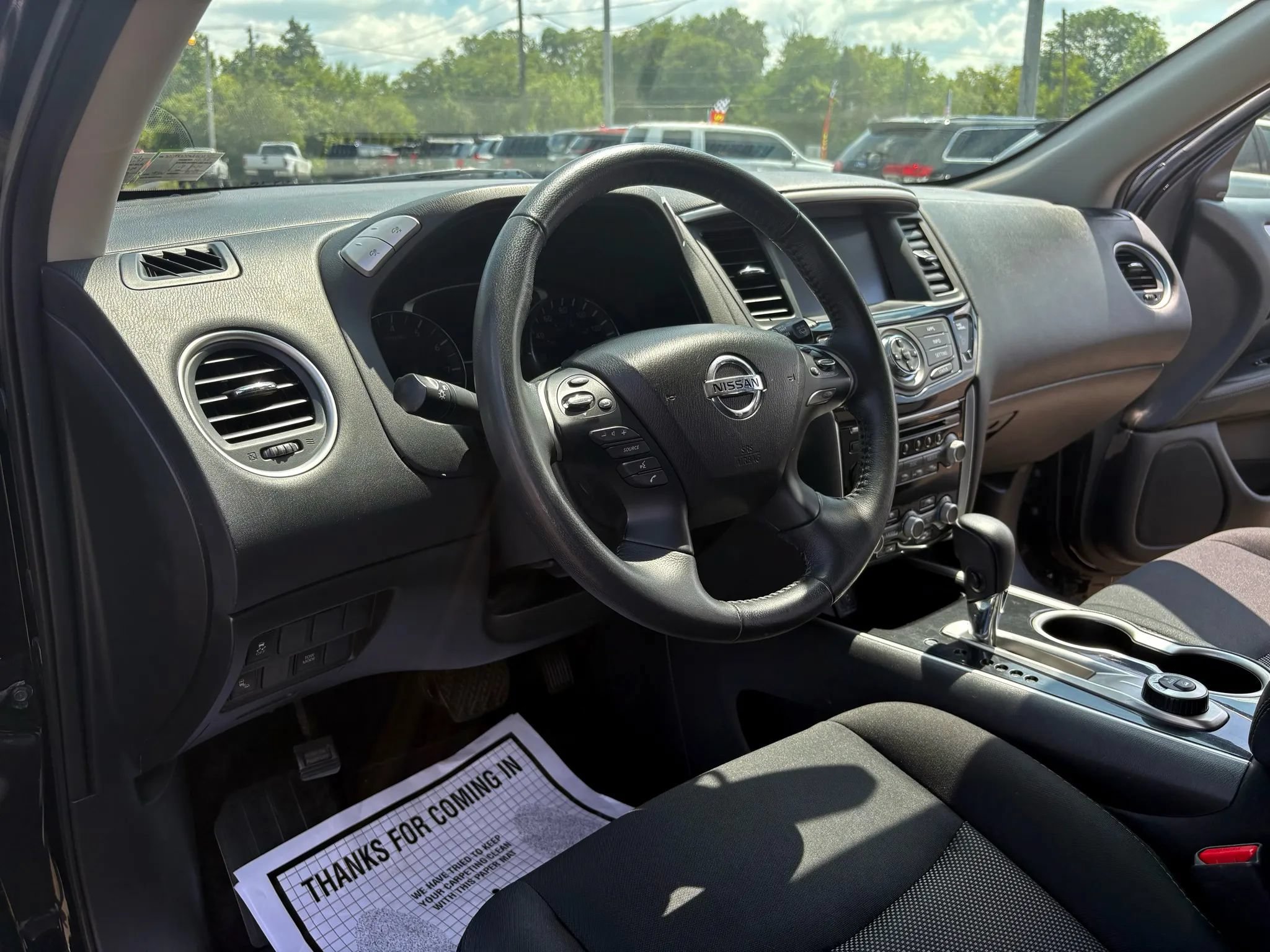 Used 2019 Nissan Pathfinder SV AWD/4WD image 15