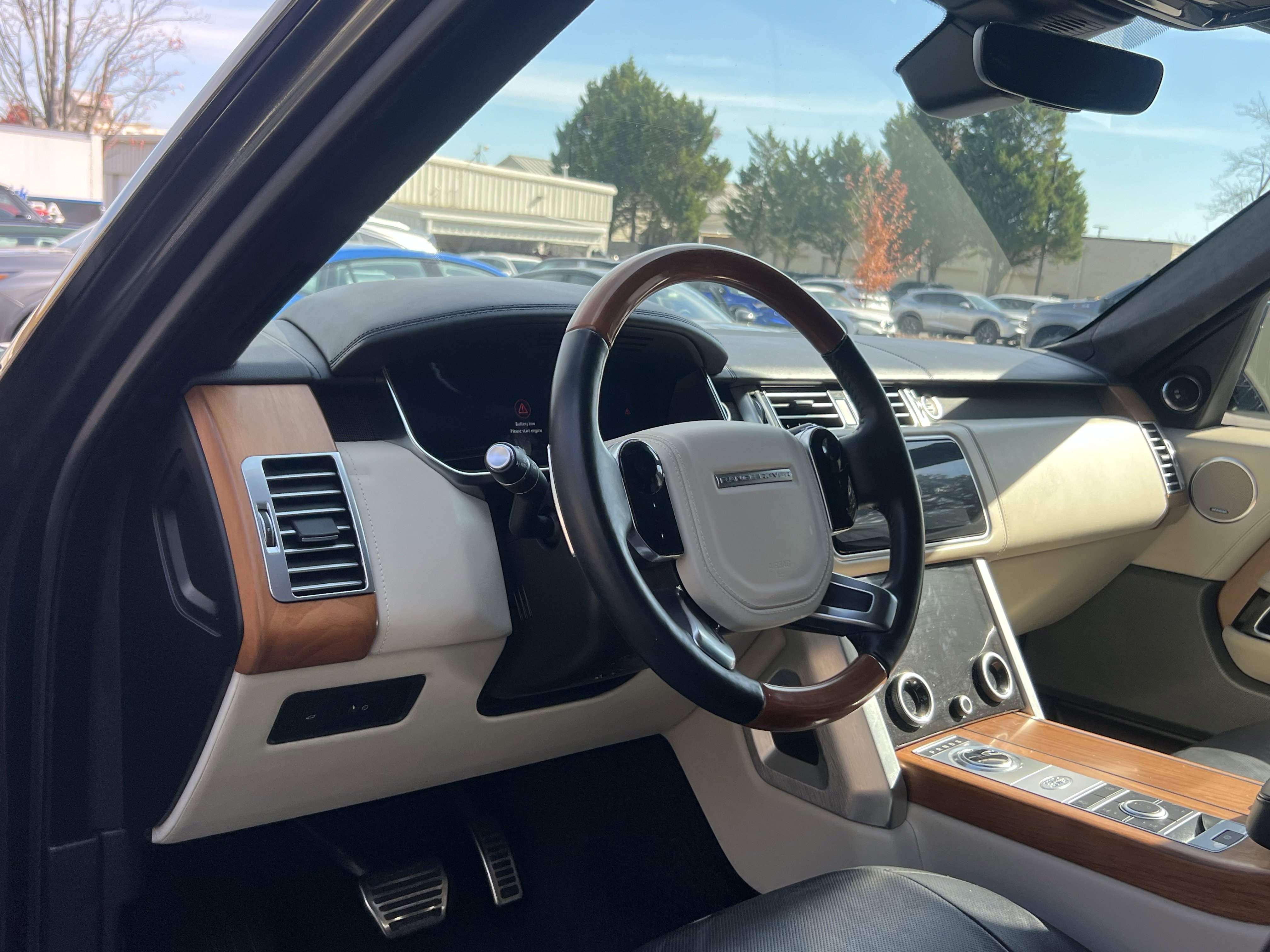 Used 2021 Land Rover Range Rover Long Wheelbase Autobiography image 15