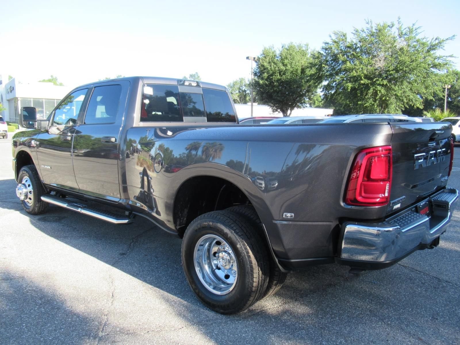 New 2026 RAM 3500 Big Horn AWD/4WD image 5