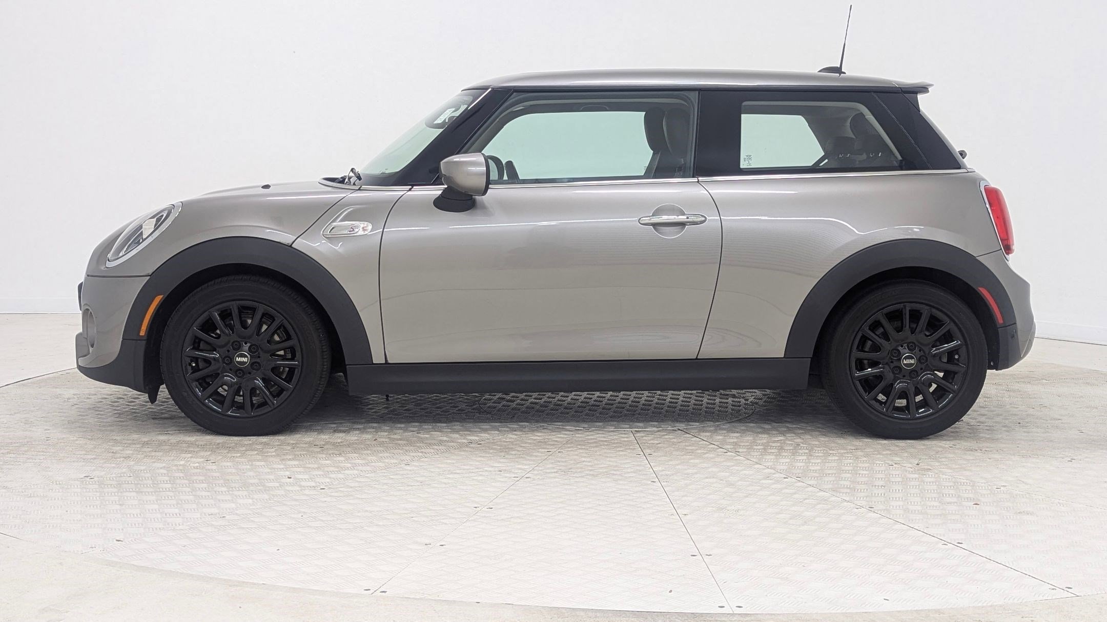 Used 2020 MINI Cooper S image 2