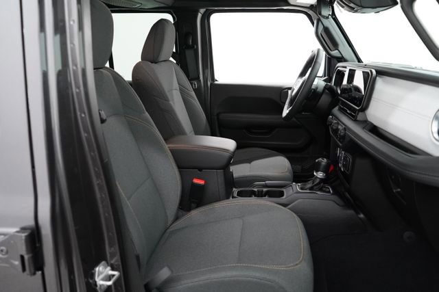 Used 2025 Jeep Wrangler Unlimited Sahara image 60