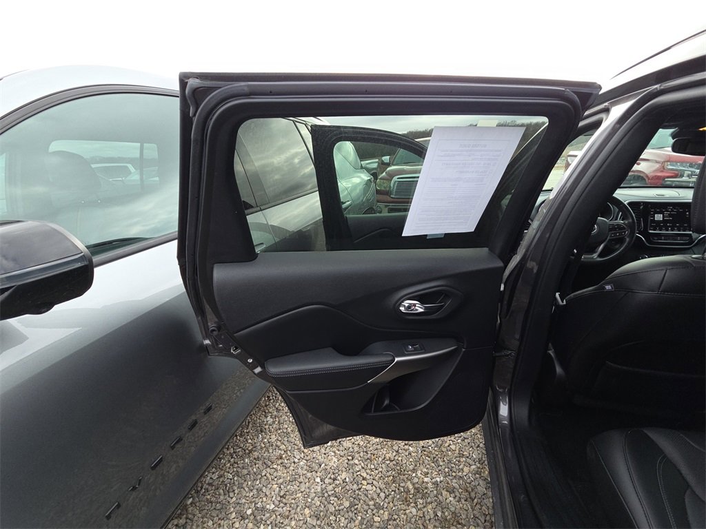 Used 2019 Jeep Cherokee High Altitude image 12