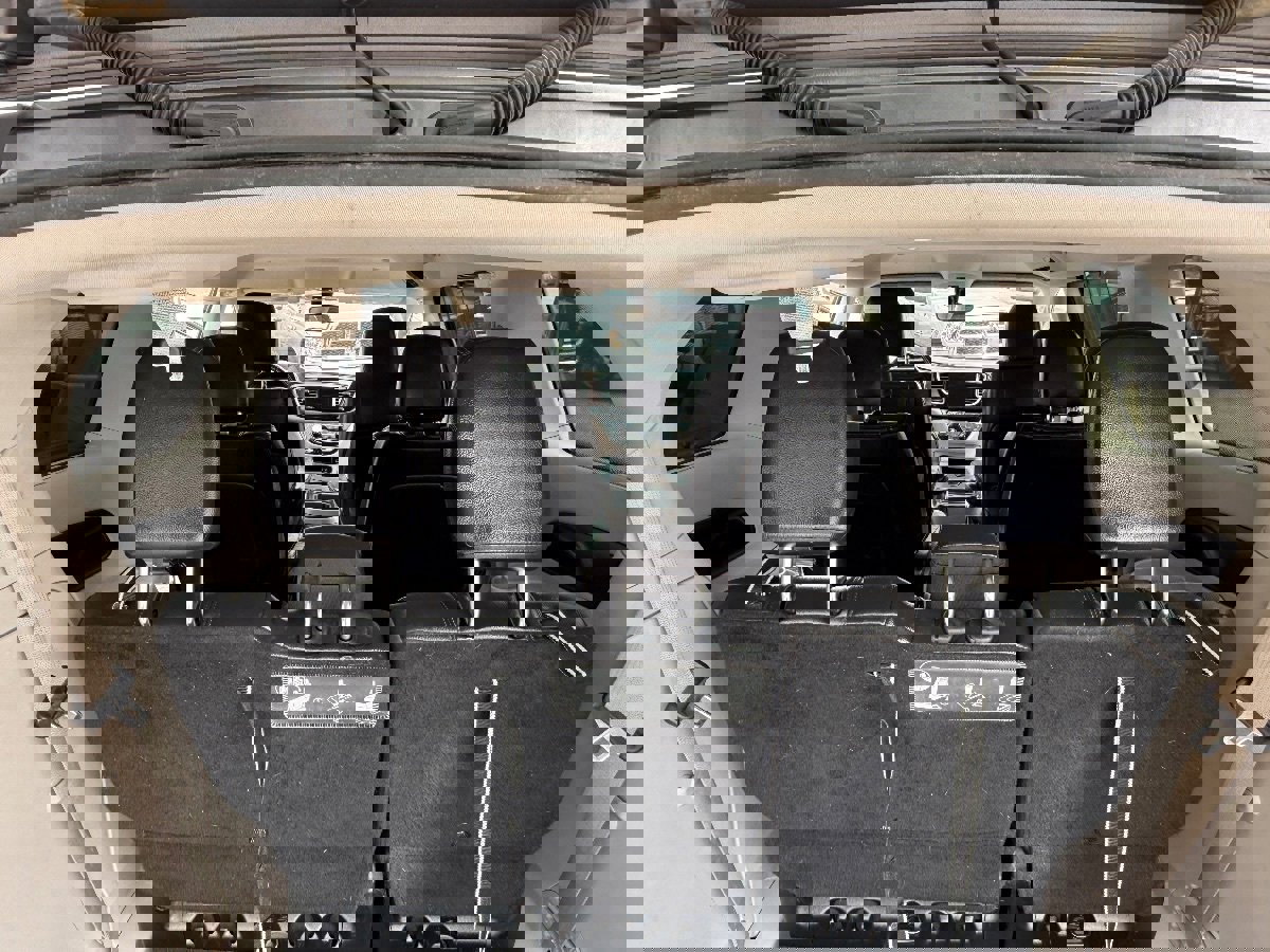 Used 2017 Chrysler Pacifica Touring-L FWD image 19