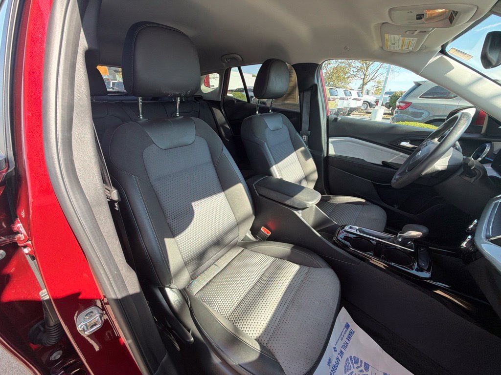 Used 2024 Chevrolet Trax LT FWD image 22