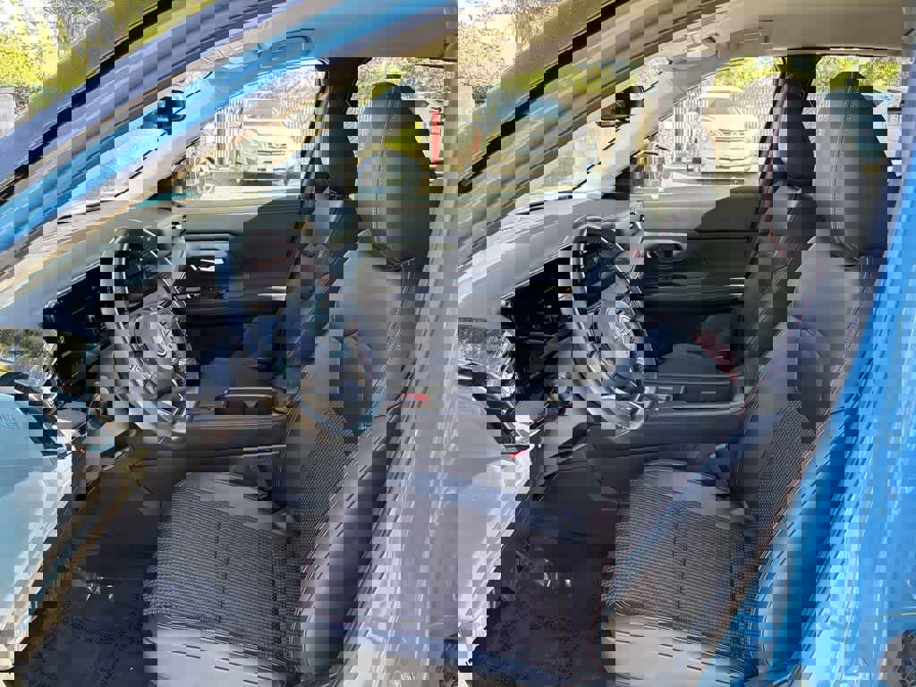 Used 2025 Nissan Kicks SR image 24