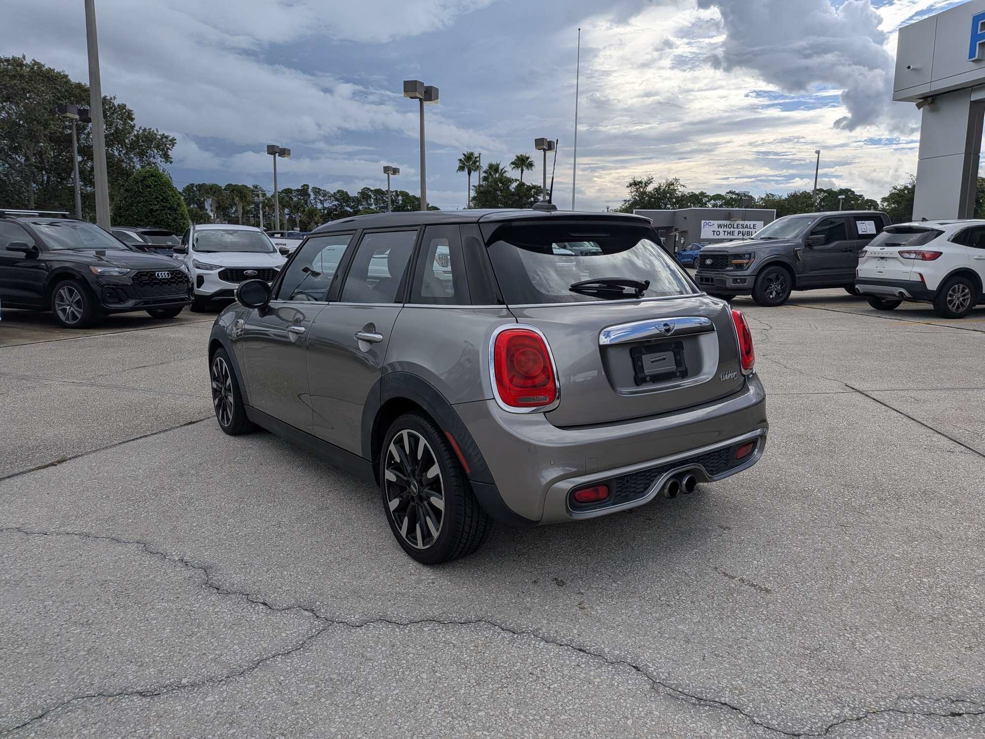 Used 2017 MINI Cooper S FWD image 6