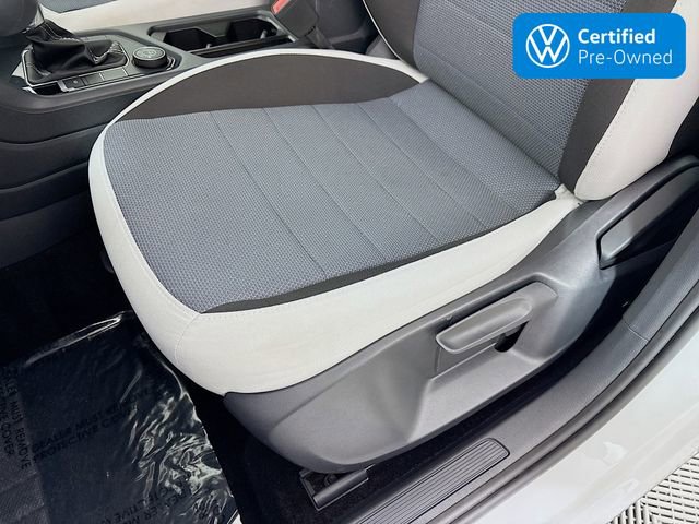 Used 2025 Volkswagen Taos S image 19