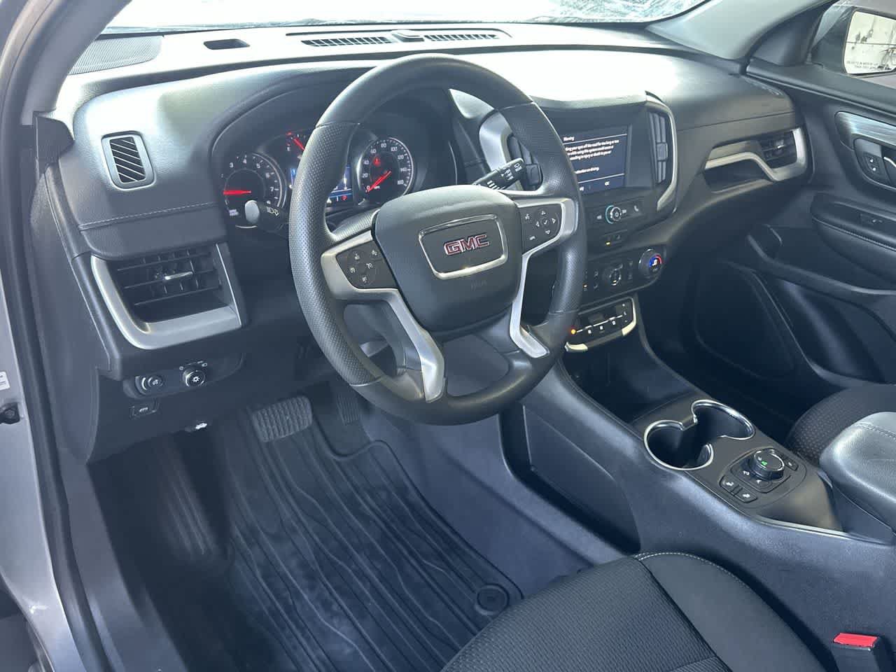 Used 2024 GMC Terrain SLE w/ Driver Convenience Package FWD image 13