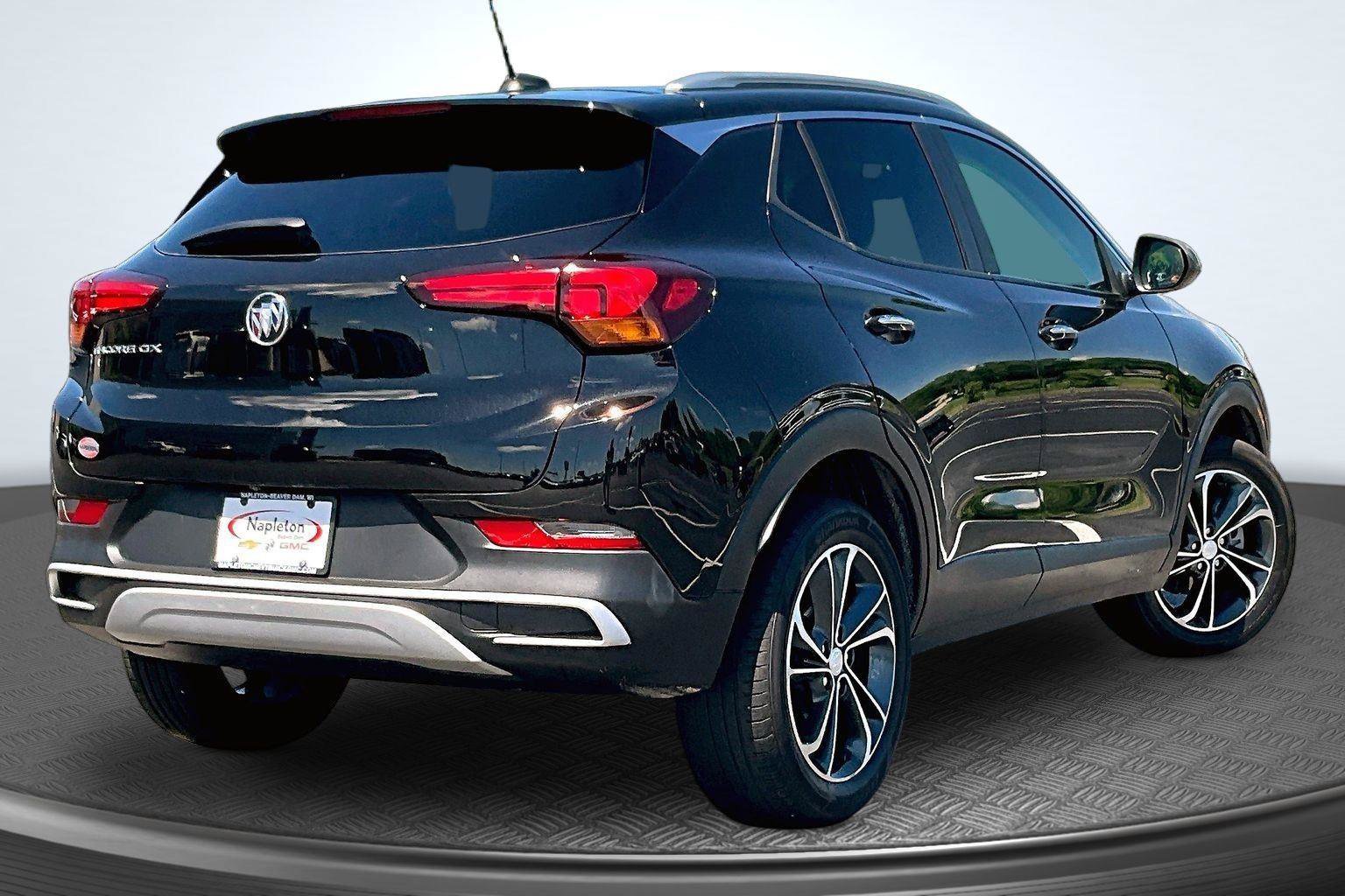 Used 2021 Buick Encore GX Select FWD image 2