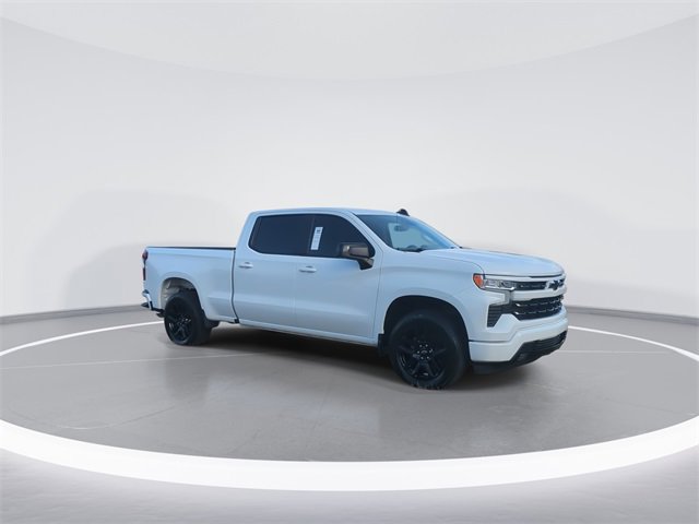 Used 2024 Chevrolet Silverado 1500 RST image 2