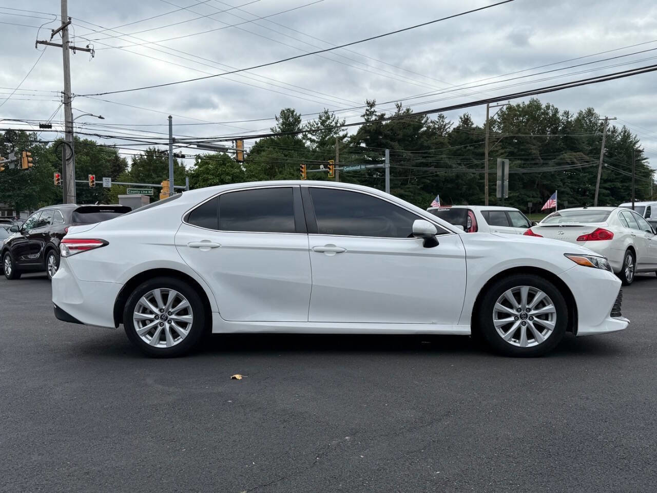 Used 2018 Toyota Camry L image 6
