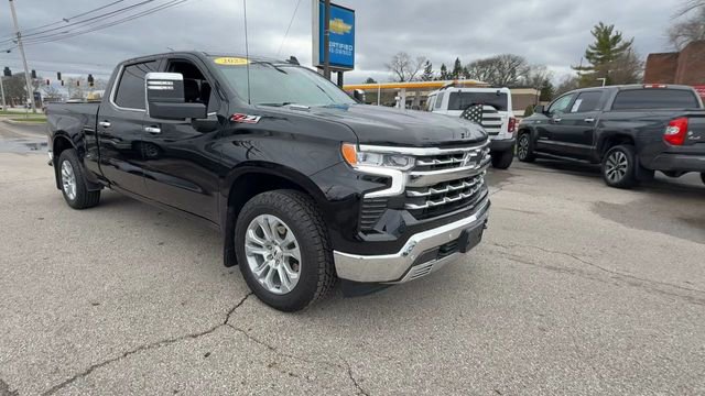 Used 2025 Chevrolet Silverado 1500 LTZ AWD/4WD image 2