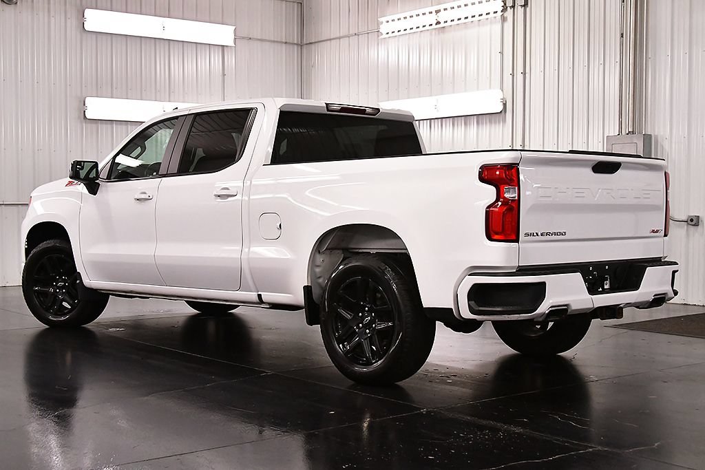 Used 2023 Chevrolet Silverado 1500 RST w/ Z71 Off-Road Package AWD/4WD image 5
