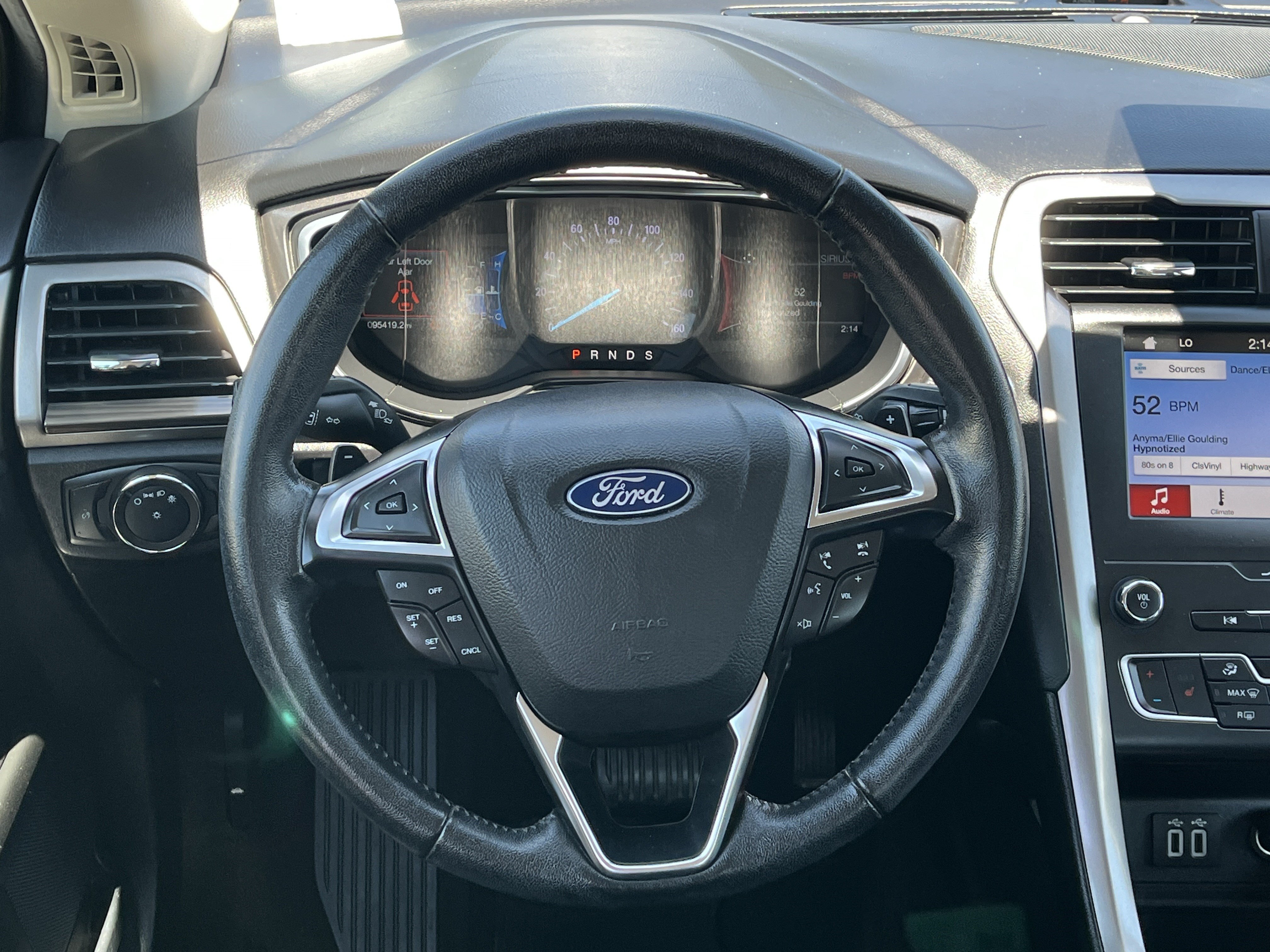 Used 2019 Ford Fusion SEL FWD image 10