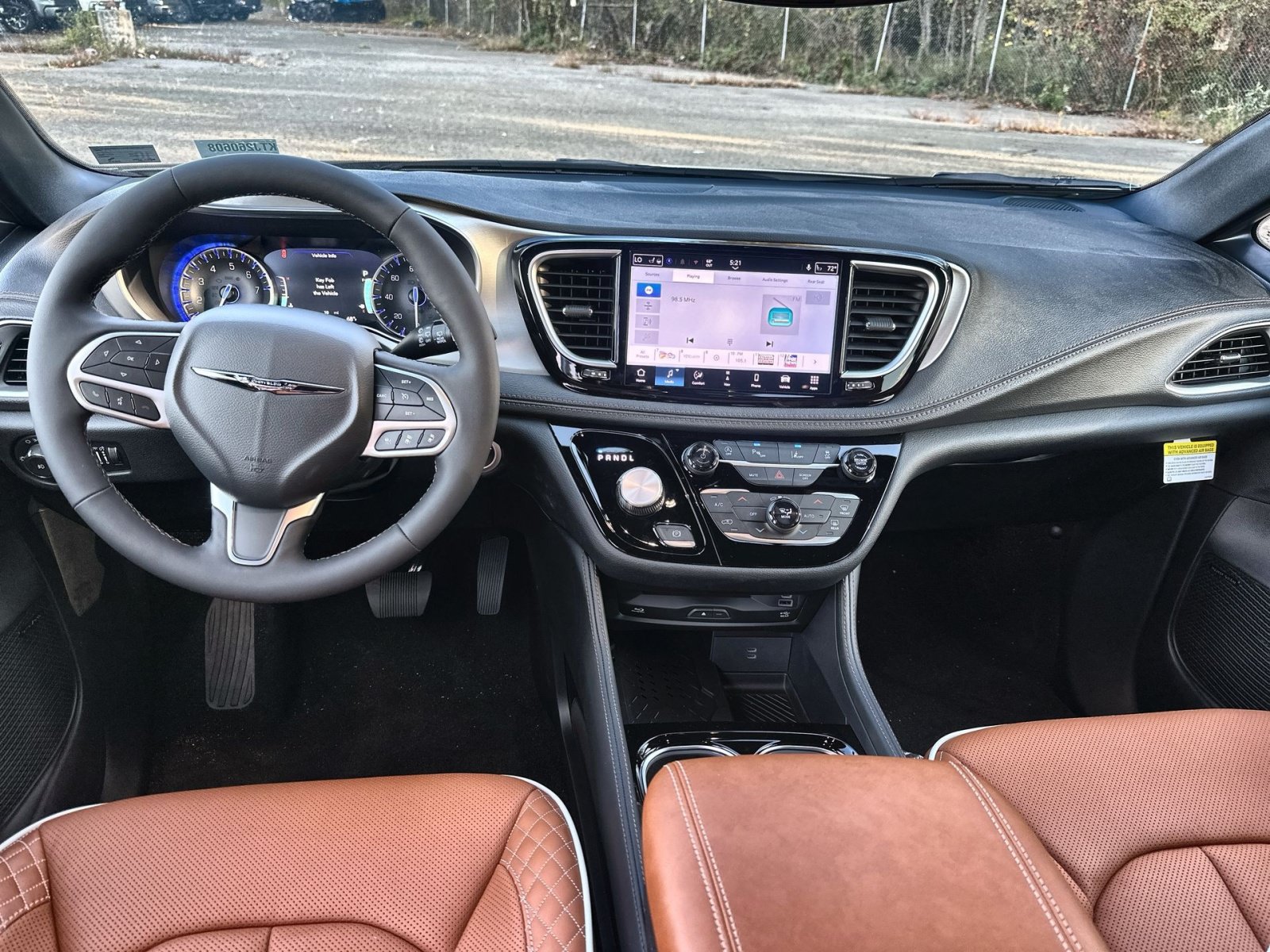 New 2026 Chrysler Pacifica Pinnacle FWD image 31