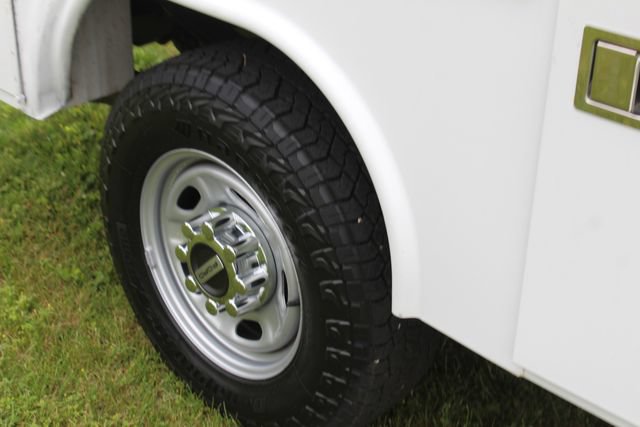 Used 2021 Ford F250 XL w/ Power Equipment Group AWD/4WD image 9
