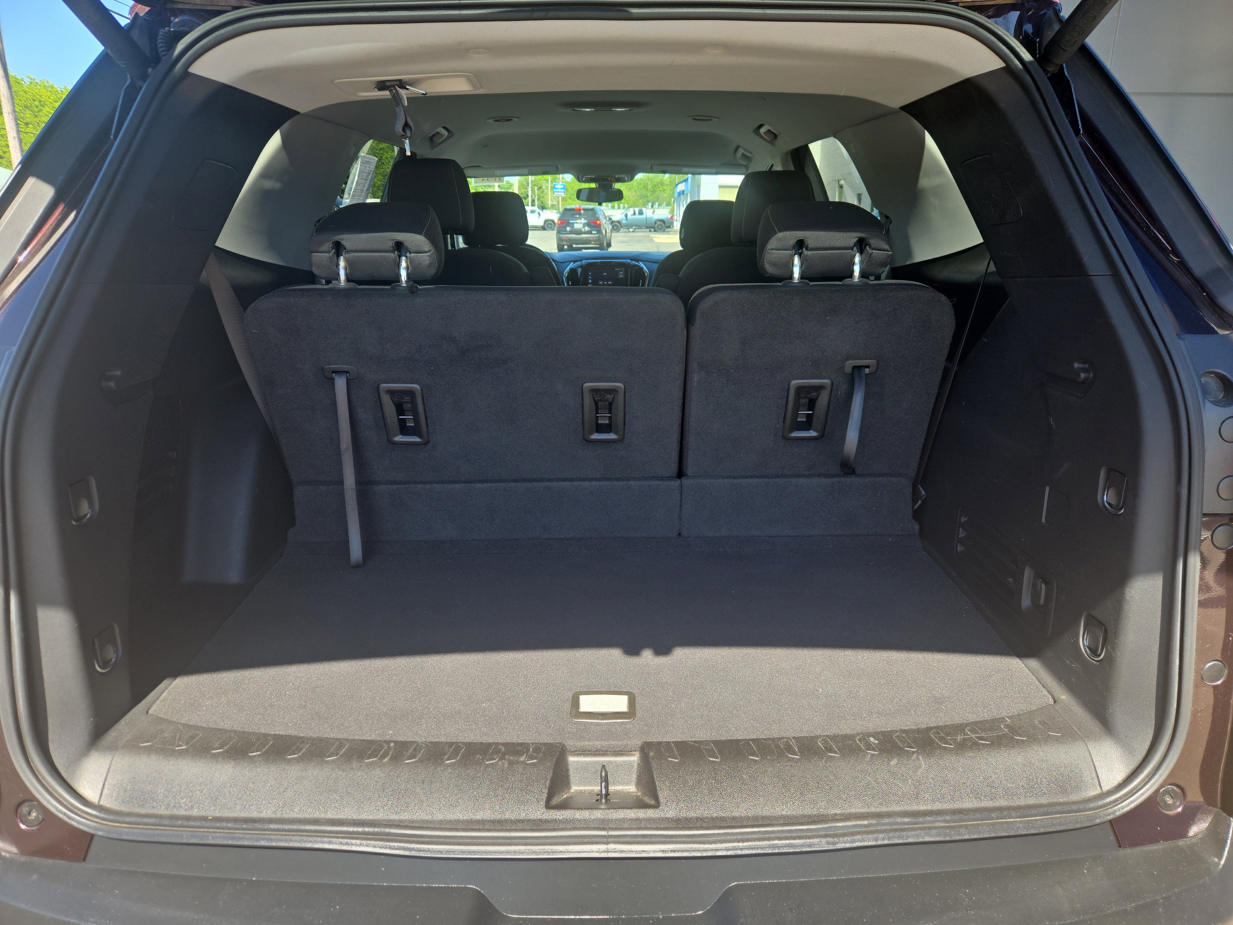 Used 2021 Chevrolet Traverse LT AWD/4WD image 21