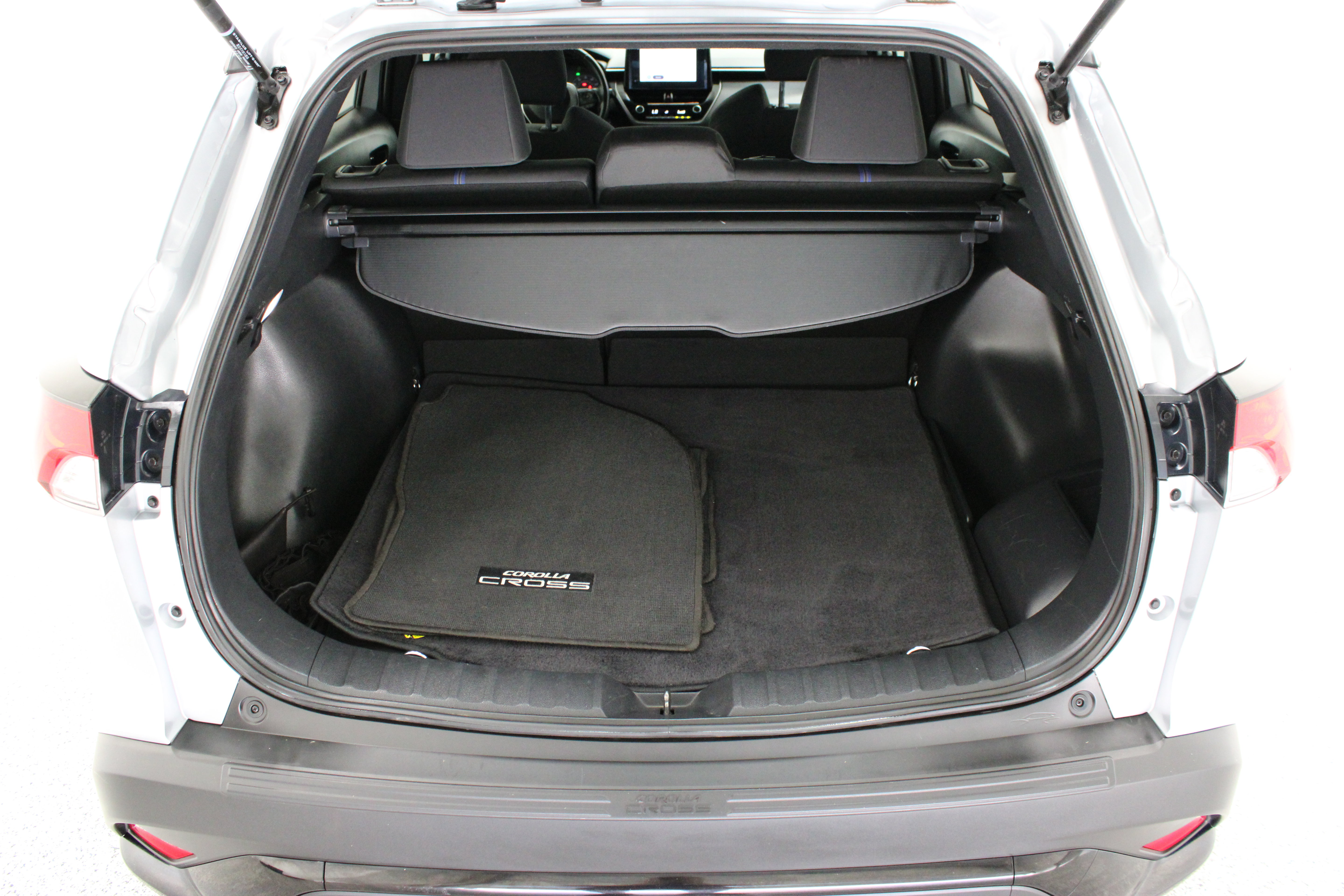 Certified 2024 Toyota Corolla Cross AWD Hybrid image 30