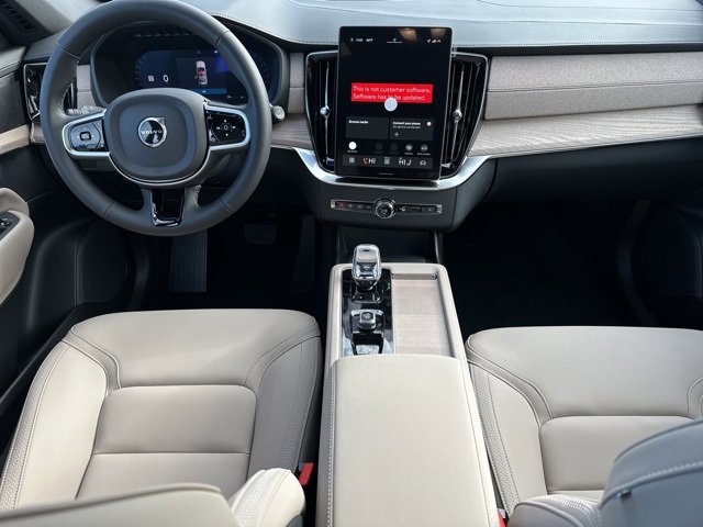 New 2026 Volvo XC90 B6 Plus w/ Protection Package Premier image 11