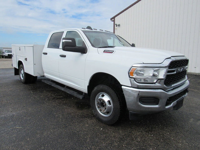 Used 2024 RAM 3500 Tradesman w/ Chrome Appearance Group AWD/4WD image 9