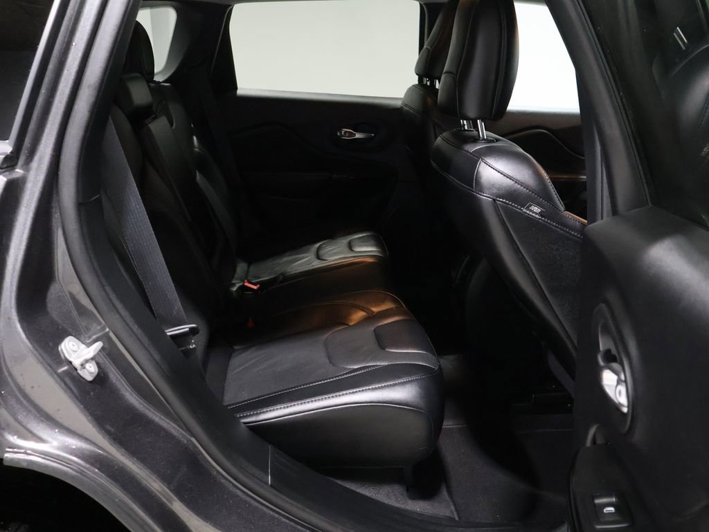 Used 2023 Jeep Cherokee Altitude Lux image 22