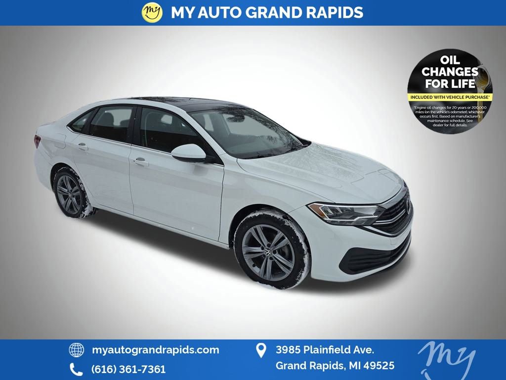 Used 2024 Volkswagen Jetta SE image 1