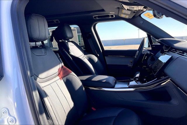 New 2026 Land Rover Range Rover Sport Dynamic SE image 12
