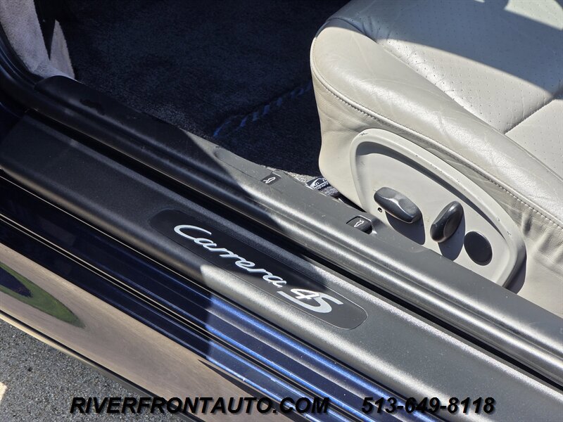 Used 2004 Porsche 911 Carrera RWD image 22